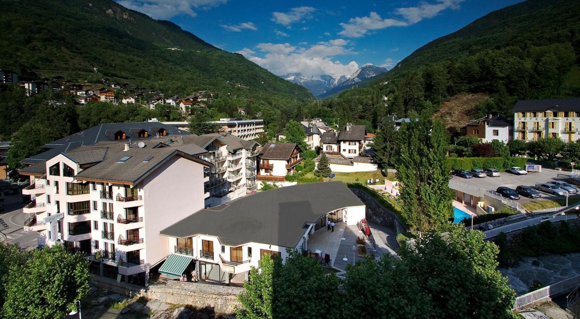 Hotel Amelie Brides-les-Bains Bagian luar foto