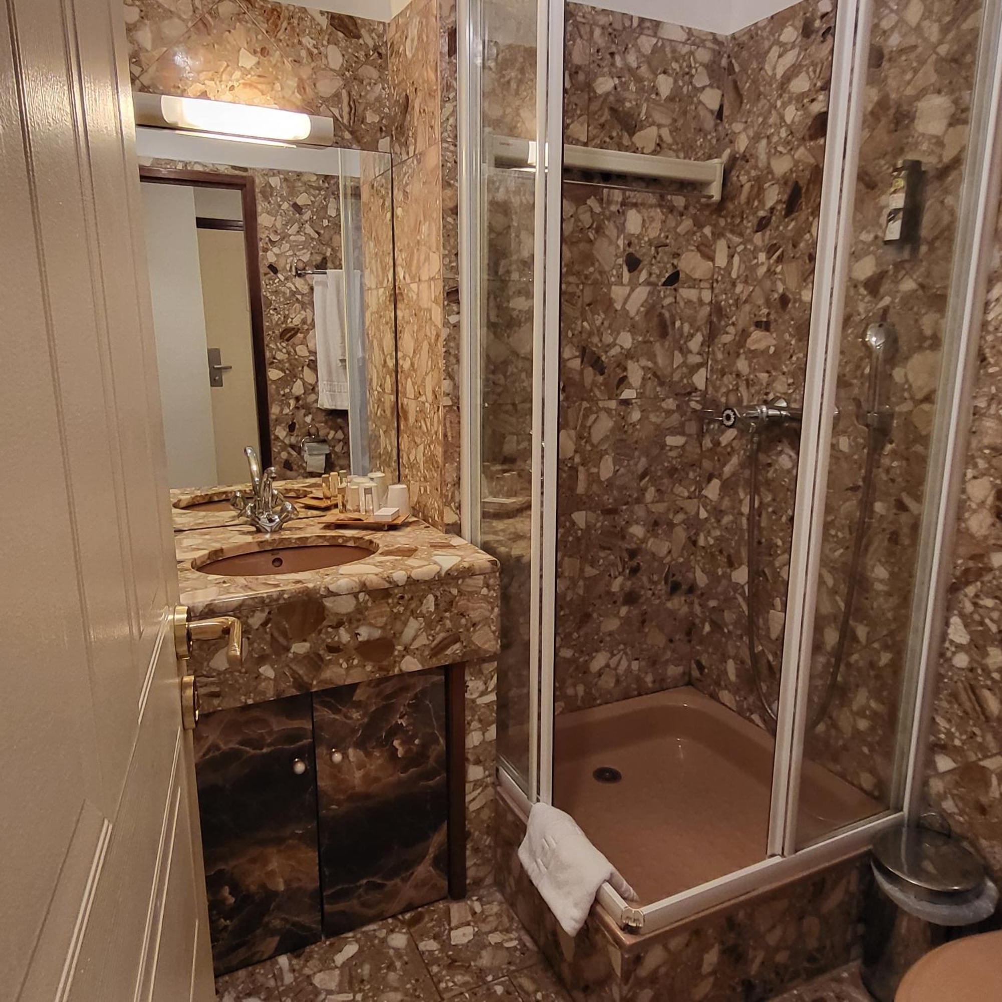 Hotel Amelie Brides-les-Bains Bagian luar foto