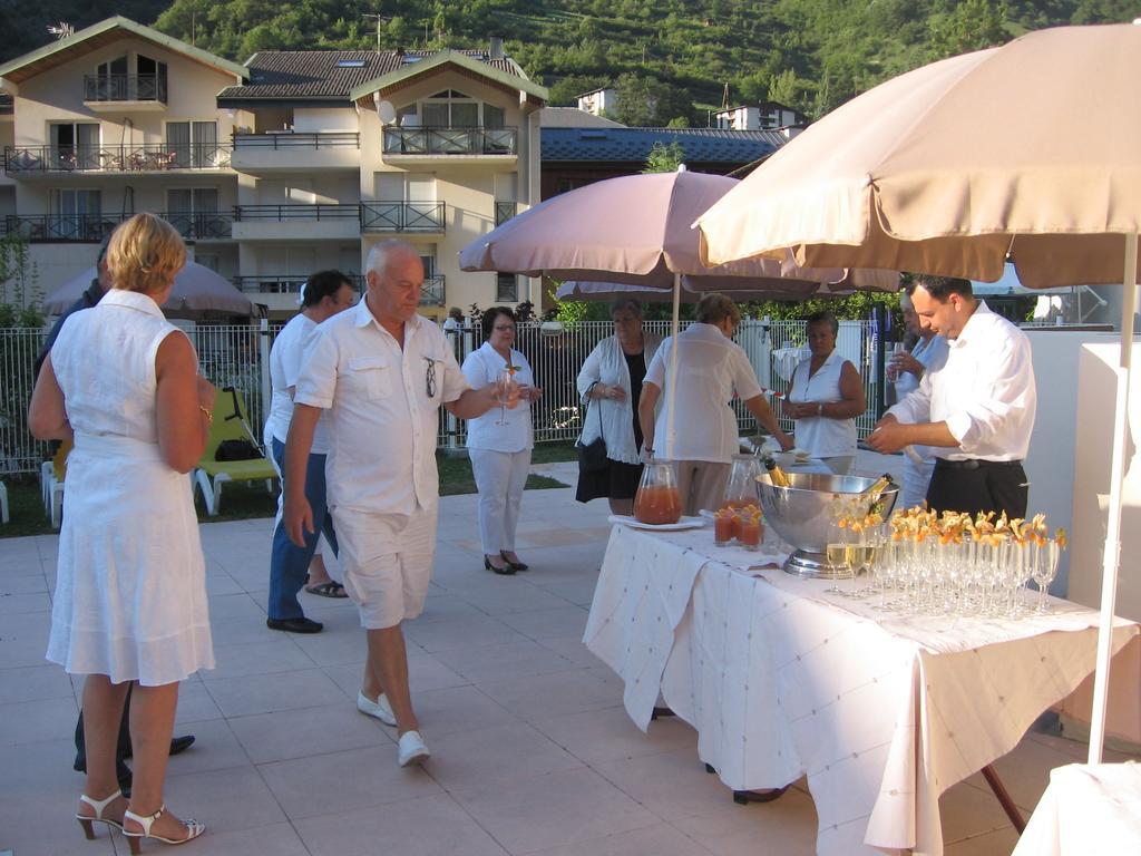 Hotel Amelie Brides-les-Bains Bagian luar foto